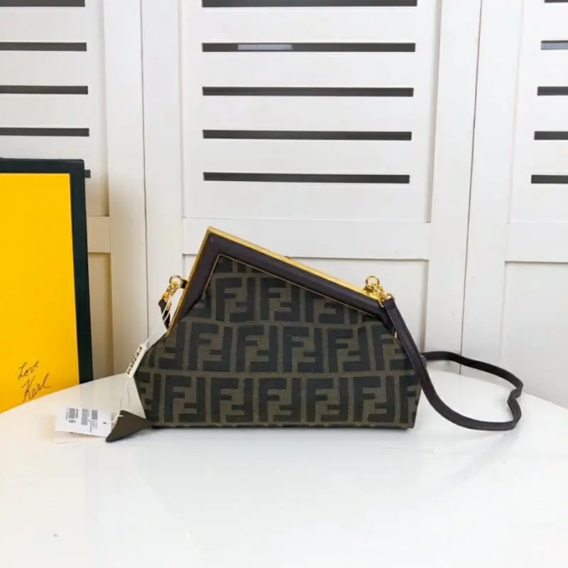 fendi aaa qualite mini sac a main pour femme s_12123023